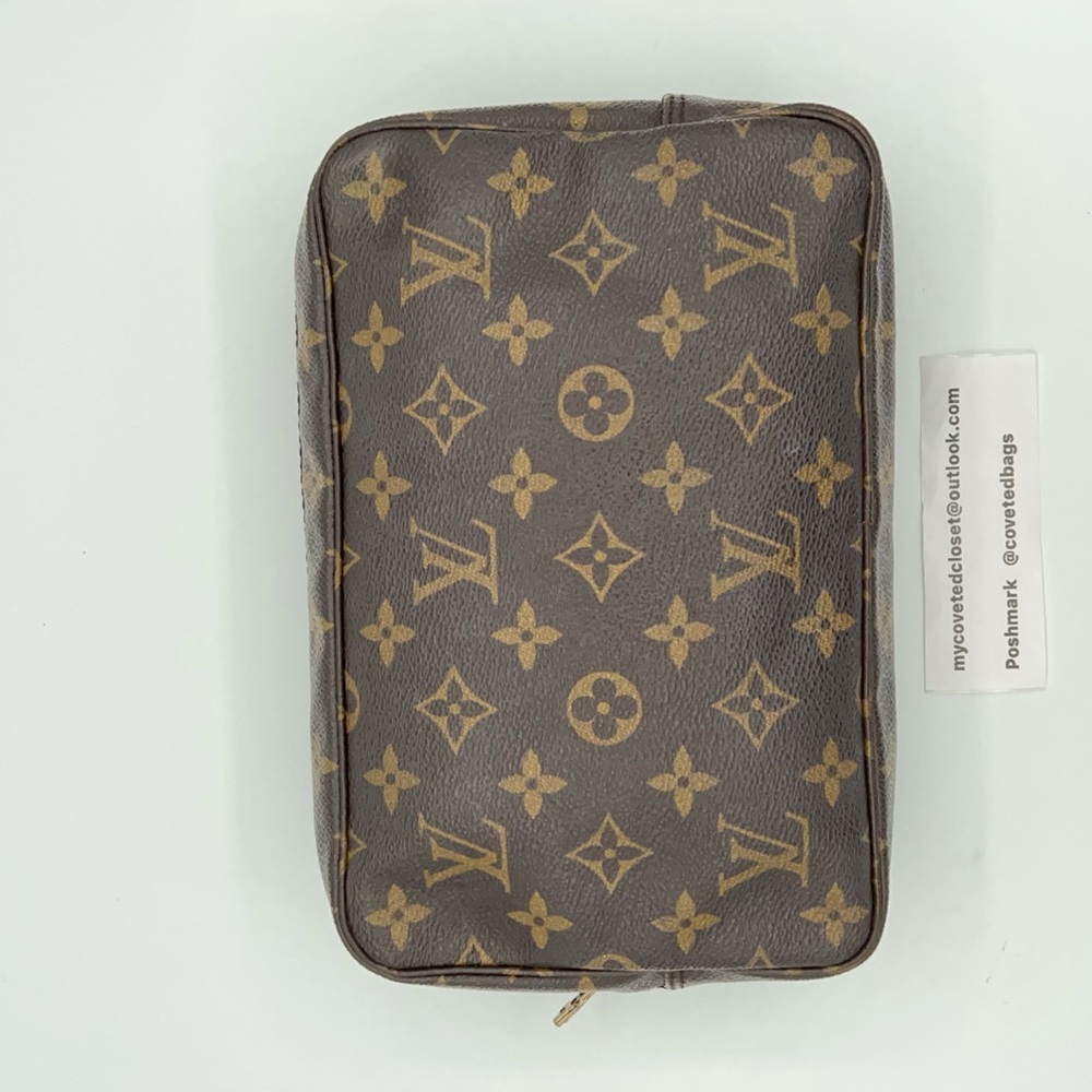 Louis Vuitton Trousse 23 Monogram Toilet Bag Very Good Condition w/LV Dust Bag - Picture 3 of 12